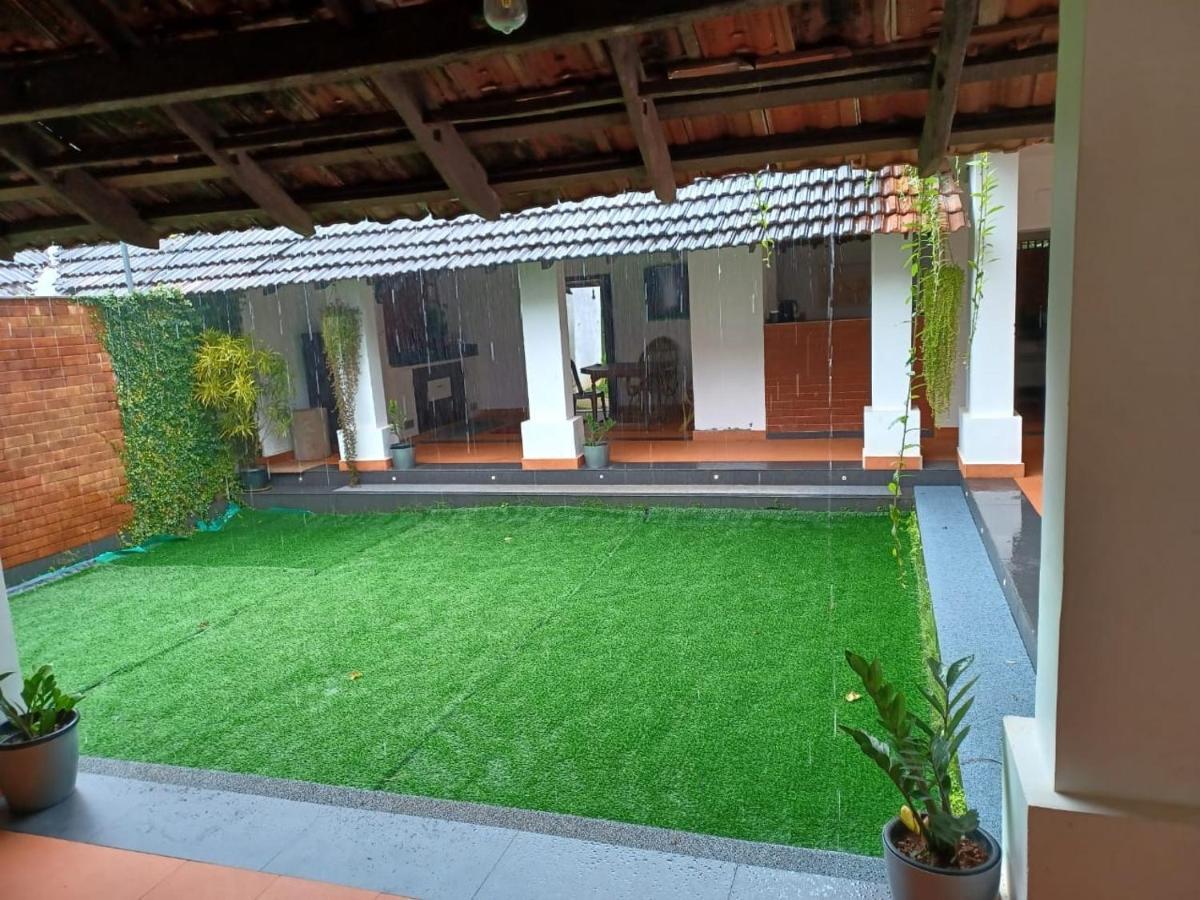 Kayyalas Courtyard Thrissur Exterior foto