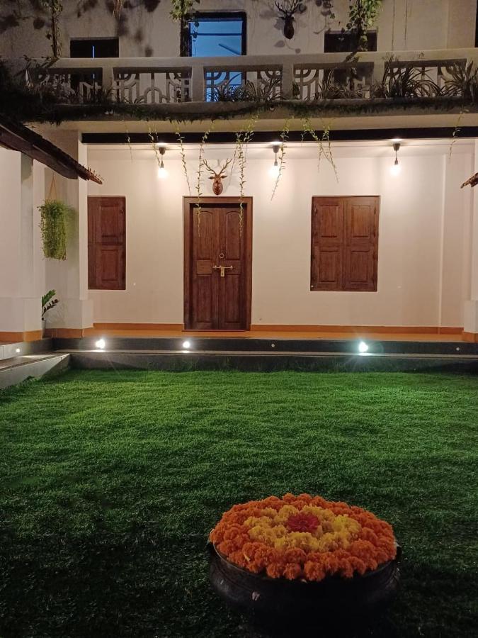 Kayyalas Courtyard Thrissur Exterior foto