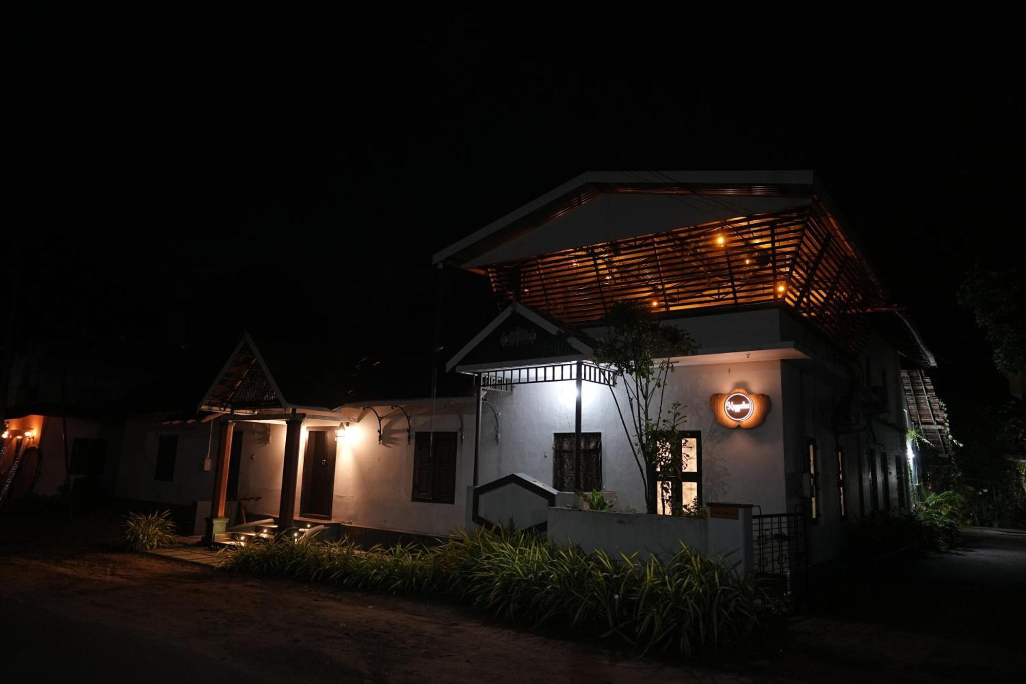Kayyalas Courtyard Thrissur Exterior foto