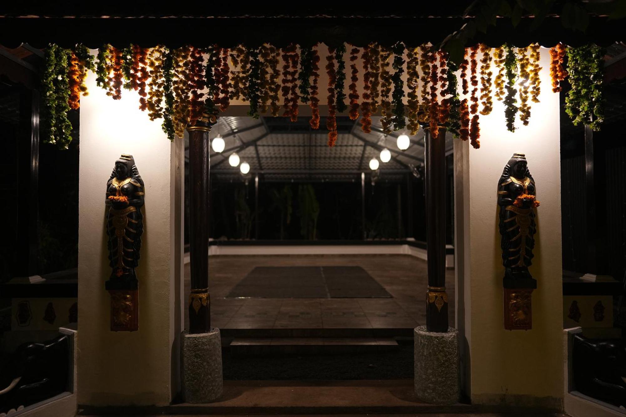 Kayyalas Courtyard Thrissur Exterior foto
